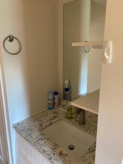 Single Room with SHARED Bathroom 536C - 2
