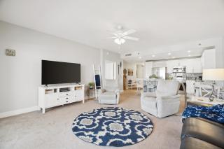 Luxury 3BD 3BA plus Bunks Beach Condo! Ocean Views! Free Beach Chairs & Umbrella Service! by Dolce Vita Getaways PCB - Panama City Beach - 5