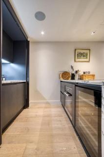 Canal Side Luxury 1 Bed Chelsea - 2