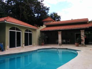 Casa Beard, Spacious Guest House with High Speed WiFi & Pool. - Playa del Carmen - 0