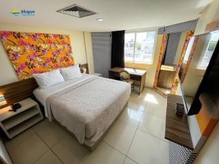 IMPERIAL FLAT com Roupa de Cama, Camareira, vista para o mar. - 7