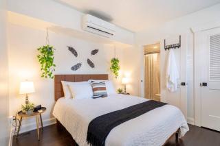 Lady Madonna Sage Flat - 0