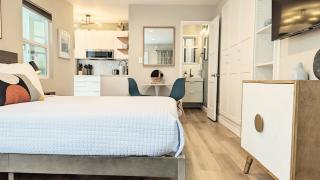 Amazing Beach Studio Private Outdoor Living Space - 3