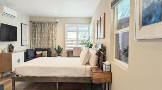 Amazing Beach Studio Private Outdoor Living Space - 9