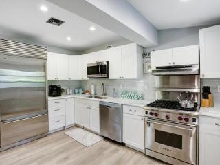 Lake Park Cottage - Naples - 1