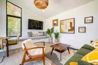 Redwood City Escape with Big-Screen TV! - Redwood City - 0