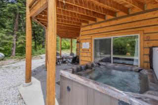 Bearfoot Chalet by NW Comfy Cabins - Leavenworth - 6