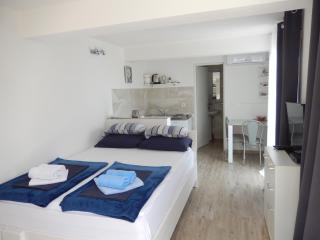 Apartments and rooms with parking space Sobra, Mljet - 18465 - Babino Polje - 1