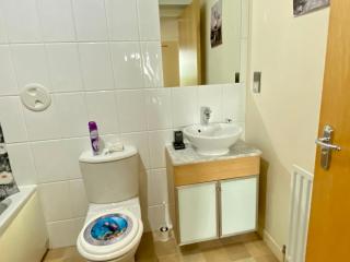 Lovely double room with private bathroom and Double room with shared toilet & PARKING FREE - Edimburgo - 1