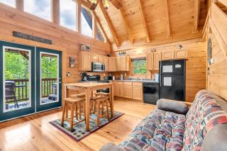 American Honey - Hot Tub, 1089 of FREE Attraction tickets for each paid day, Dollywood and More! - Gatlinburg - 7
