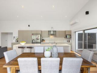 Casuarina Surfbreak Beach House with Pool - Casuarina - 2