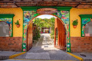 Hotel Kantarrana Urbana Jardin - Jardin - 0