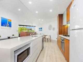Cotton Beach Apartment 33 With Pool Views - Casuarina - 1
