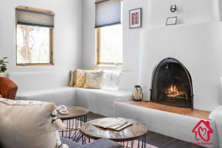 Hillside Haven Retreat - A Placitas Irvie Home - 7