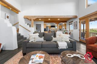 Hillside Haven Retreat - A Placitas Irvie Home - 8