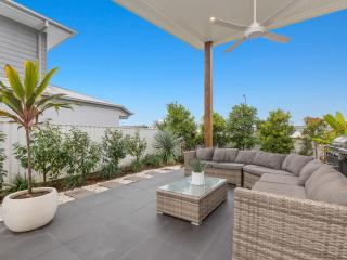 Sunrise Mansion with Pool - Kingscliff - 8