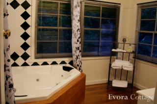 Tudor Cottages - 9