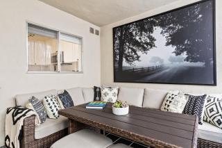 Double King Suite with Patio Dining and Parking NRP21-00386 - Long Beach - 7