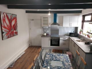 Home Stay - Briton Ferry - 2