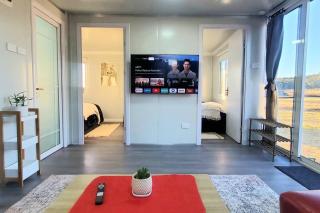 Honey Wines Aust. Tiny House - Broke - 8