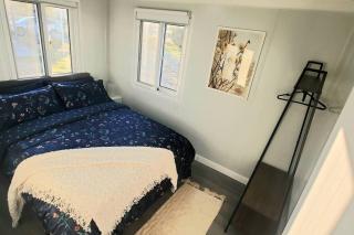 Honey Wines Aust. Tiny House - Broke - 7