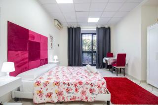 Royal Playa Suite and Apartament -private parking- self chek out - Catania - 1