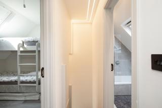 Luxury spacious modern new apartment -fully equipped - 2