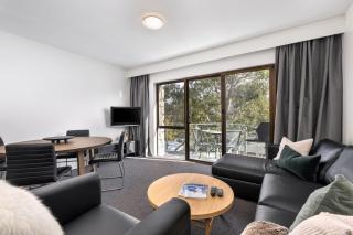 Lantern 1 Bedroom Balcony with sweeping view - Thredbo - 1