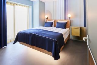 Kirk Suites - 4