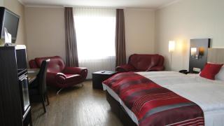 Hotel Rhöner Land Garni - Bed & Breakfast - Oberthulba - 9