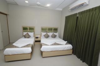Grand Courtyard Business Hotel - Chennai - 1