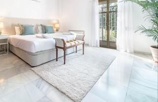 Seaside Paradise Villa with a Private Pool and Walking distance to the Beach - Marbella - 4