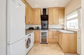 Seaside king room in cozy house self check-in fast WiFi - 3