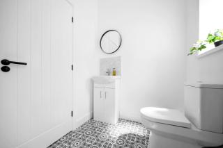 Ideal Lodgings In Urmston - 9