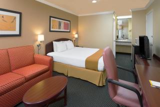 Days Inn by Wyndham Pinole Berkeley - 2