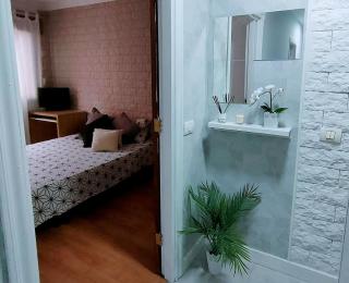 Room in Lodge - Big Room Tenerife Sur Private Bathroom Wifi - Arona - 8