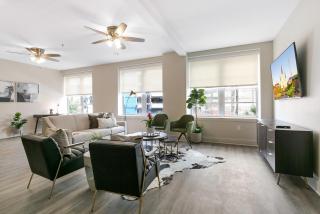 Chic Elegance in the Heart of NOLA 4-Bedroom Oasis Awaits - New Orleans - 5