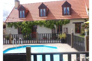 Saint-Saturnin 3-Bed Home Sleeps 10 Pool Garden - Saint-Saturnin - 8