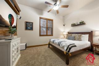 Bosque Retreat on the Rio - Single Story - 4 Kings - 1