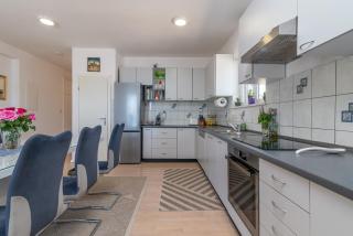 Beachfront Apartment with parking - Slatine - 4
