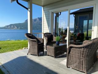 Nice little house right by the sea, stunning view - Renså - 1
