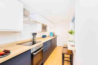 Sleeps 4 The Lovely Lymington Lock off - 6