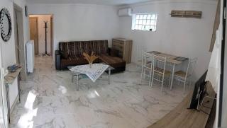 Anchorage Apartment in Rachoni - Rachonio - 0