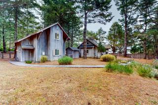 Boat House - Shelter Cove - 7