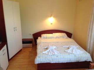 Guest House Kostadinovi - 4