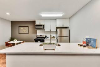 Global Cup Hello Gorgeous Flat near Downtown! - 2