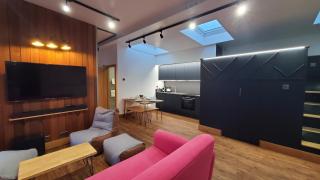 The Cedarwoods - luxury for up to 5 and your woof! - 1