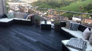 Beautiful 5 Bedroom, Amazing Water & Valley Views - 9