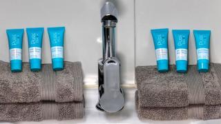 White Cliffs Self Contained Cabin Accommodation - 3