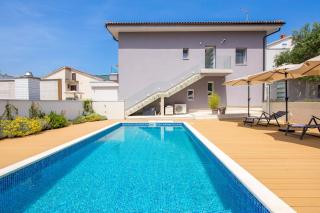 VILLA MAR - LUXURY APARTMENTS with pool and Deluxe apartment with hot tub in Selce, 20 meters from the beach, Boat tours option - Selce - 6